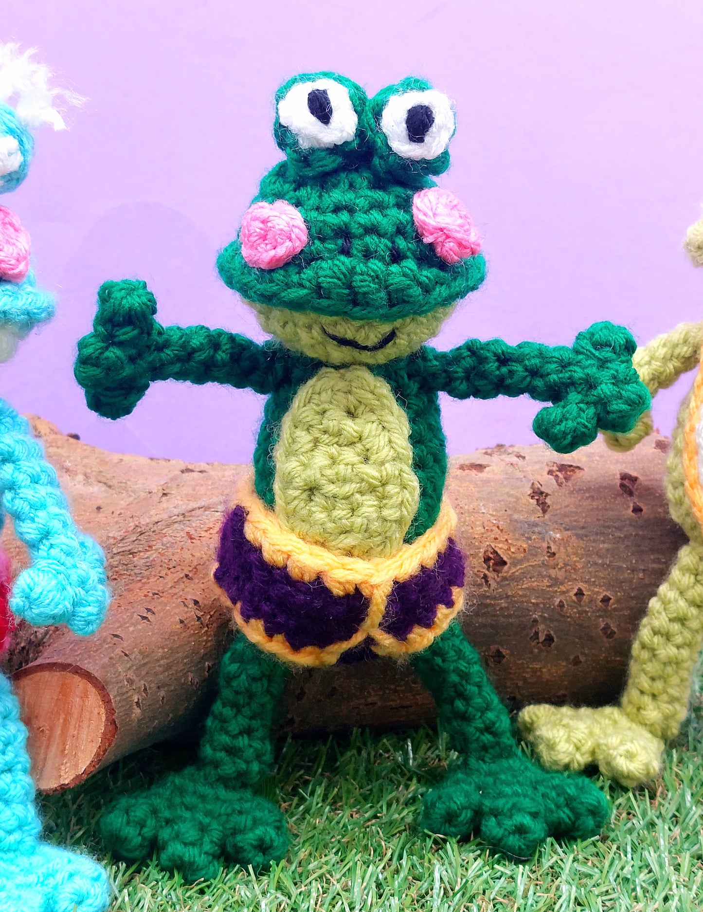 Baby Frogs in Pants - PDF Pattern