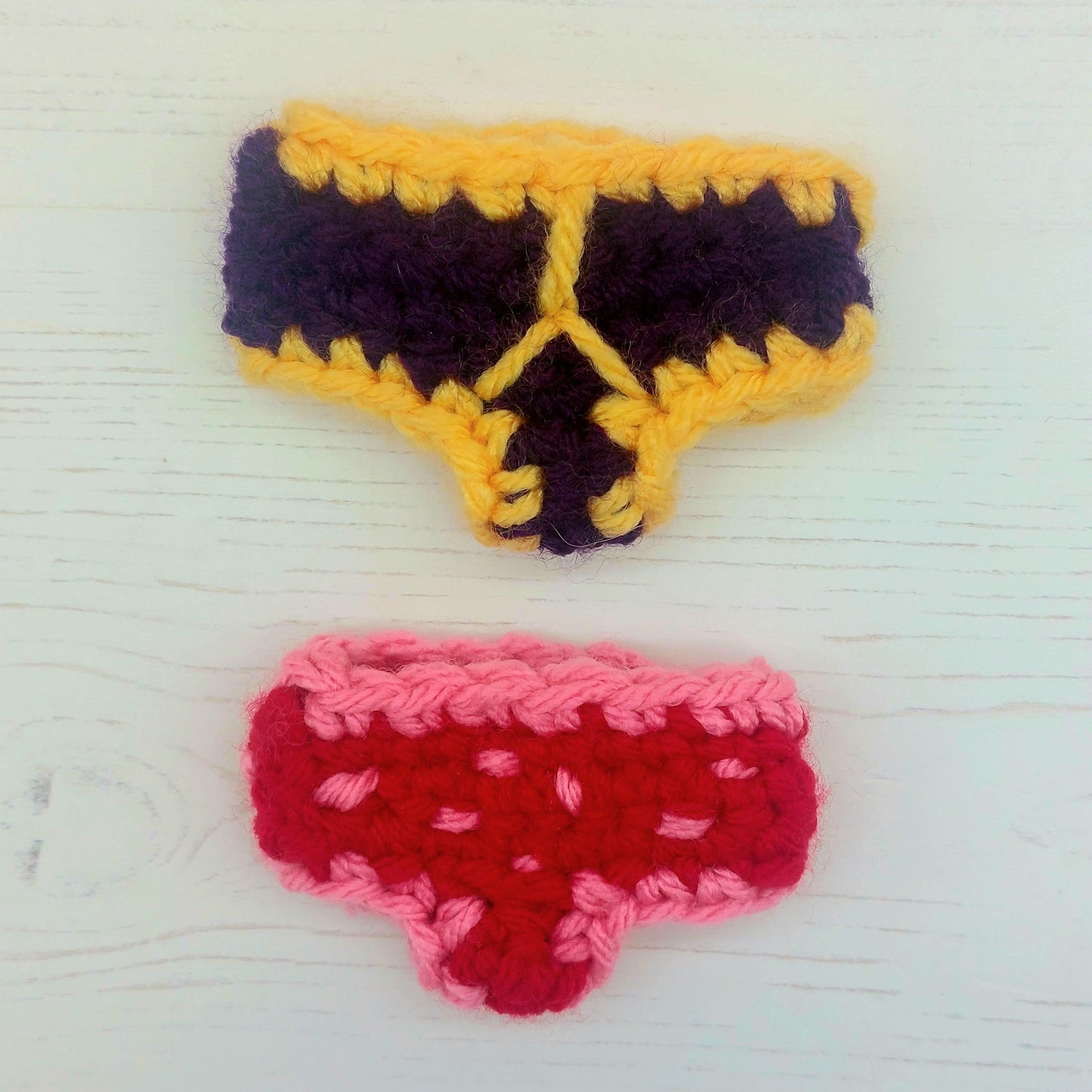 Baby Frogs in Pants - PDF Pattern