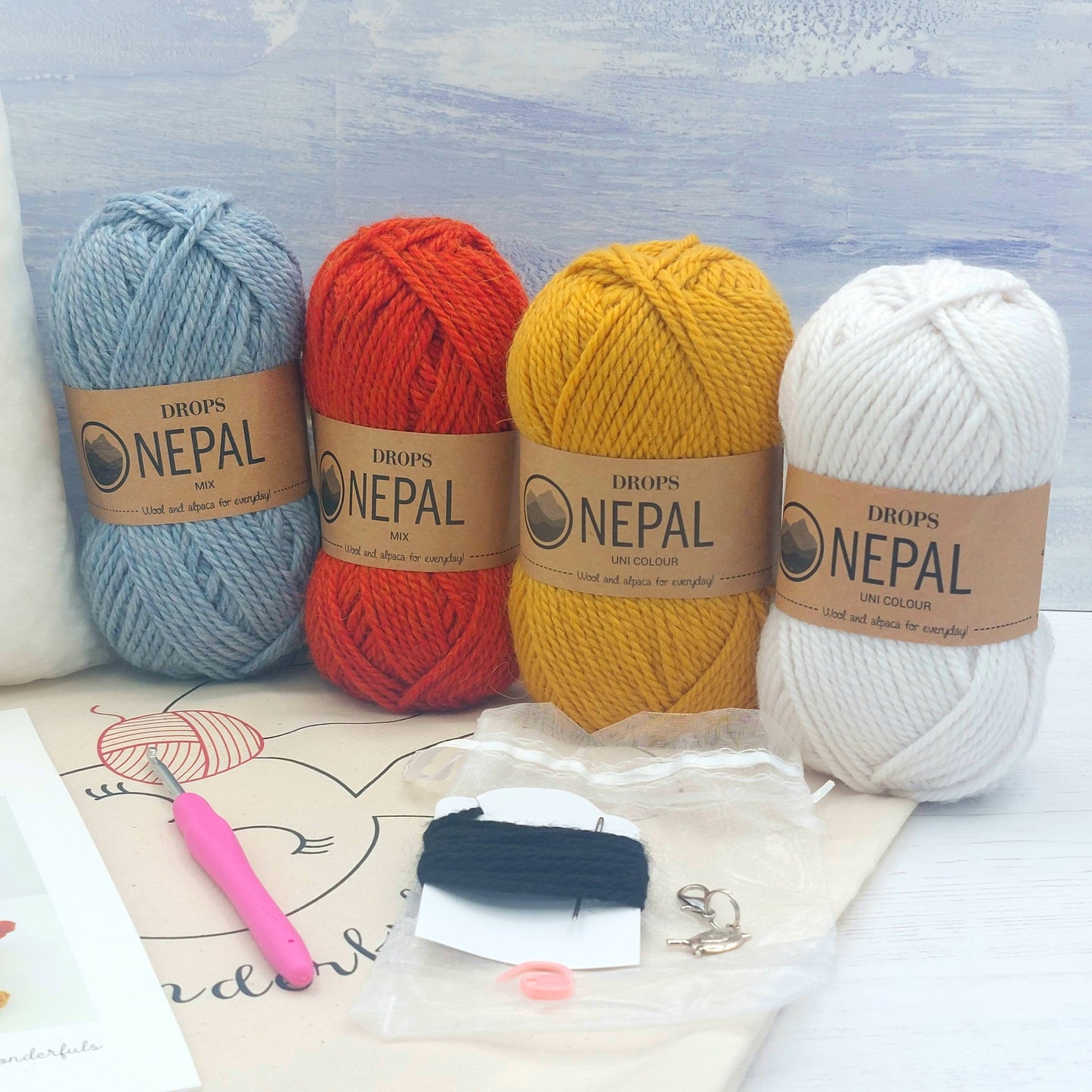 Daisy Duck & Family Crochet Kit