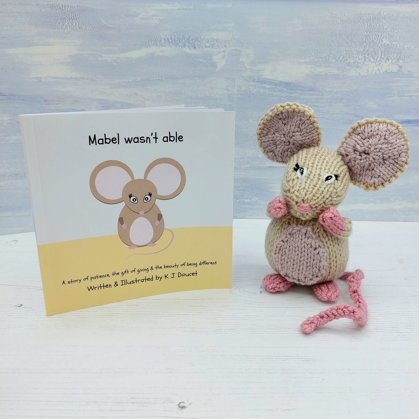 Mabel the Mouse - PDF Knitting Pattern