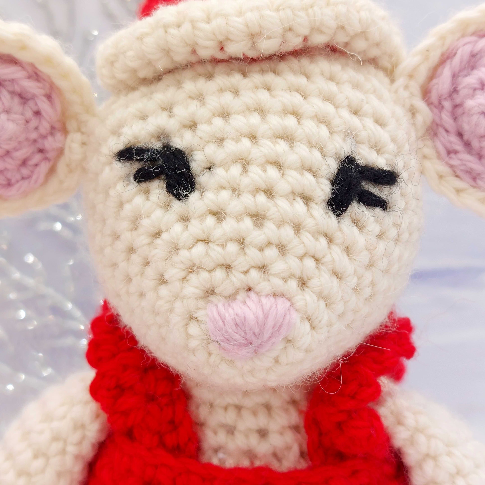 Close up of Molly Mouse's face