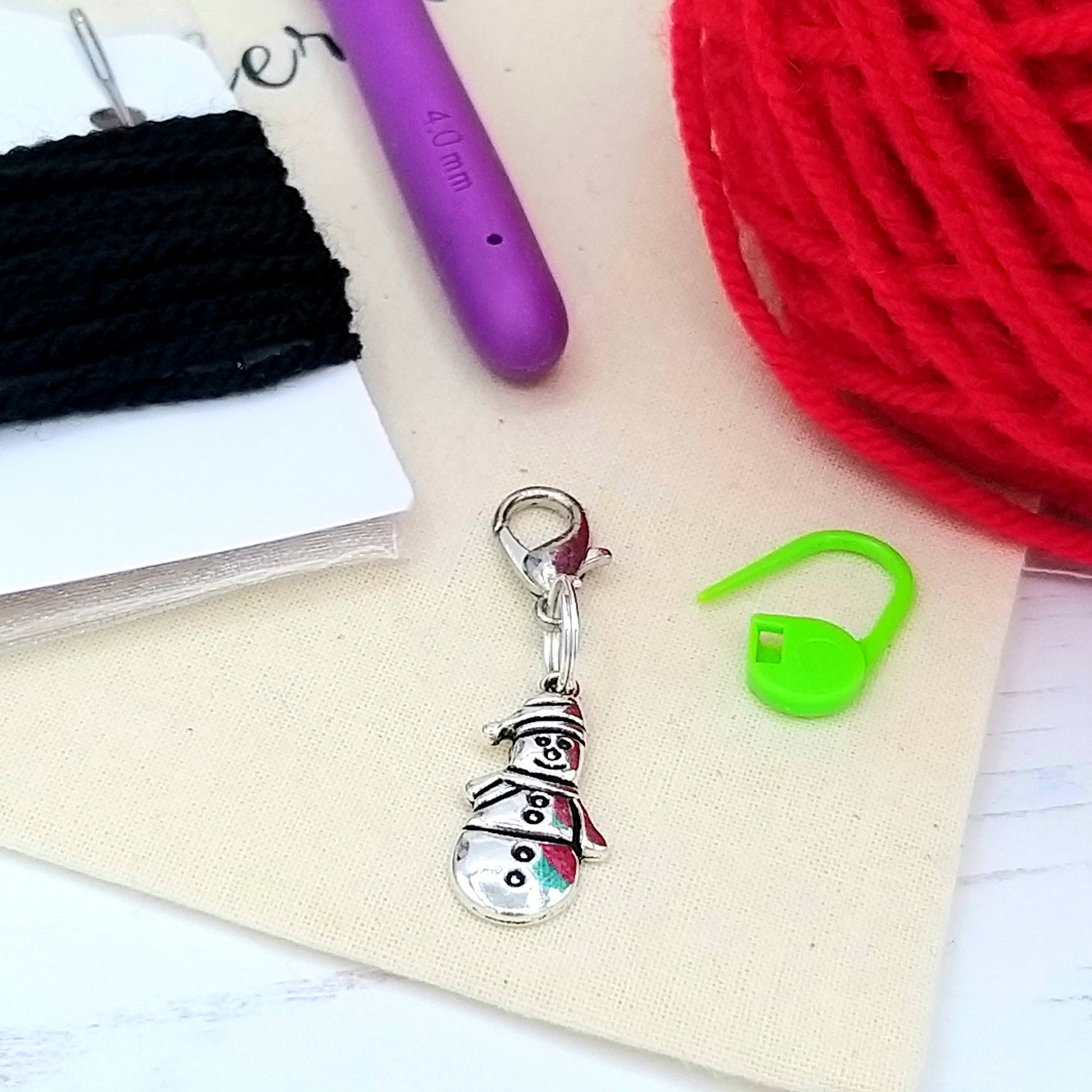 Snowman stitch marker