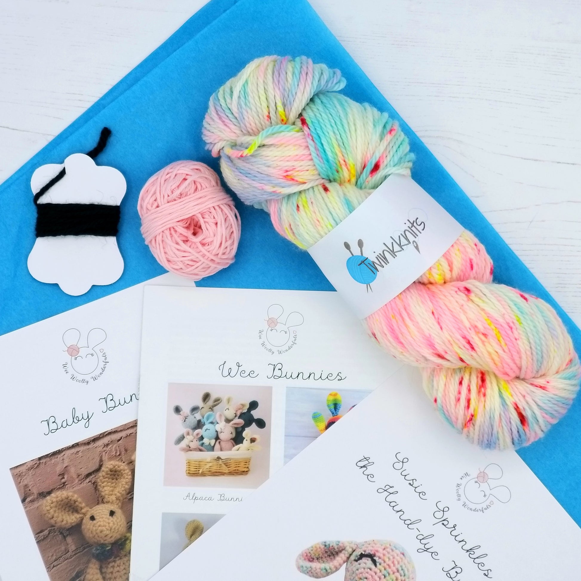 Hand-dye Wool subscription - pack contents
