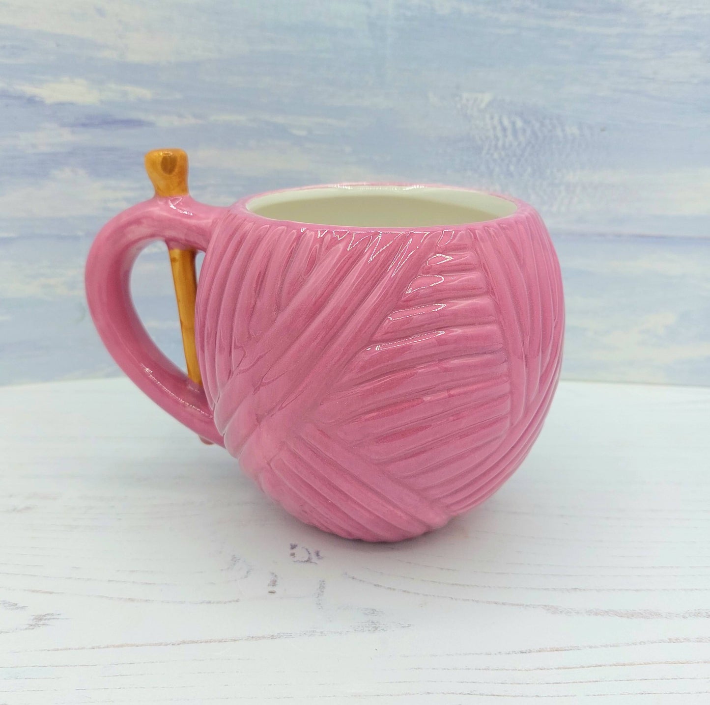 Novelty Pink Wool Mug or Desk Organiser - the perfect crafty gift!