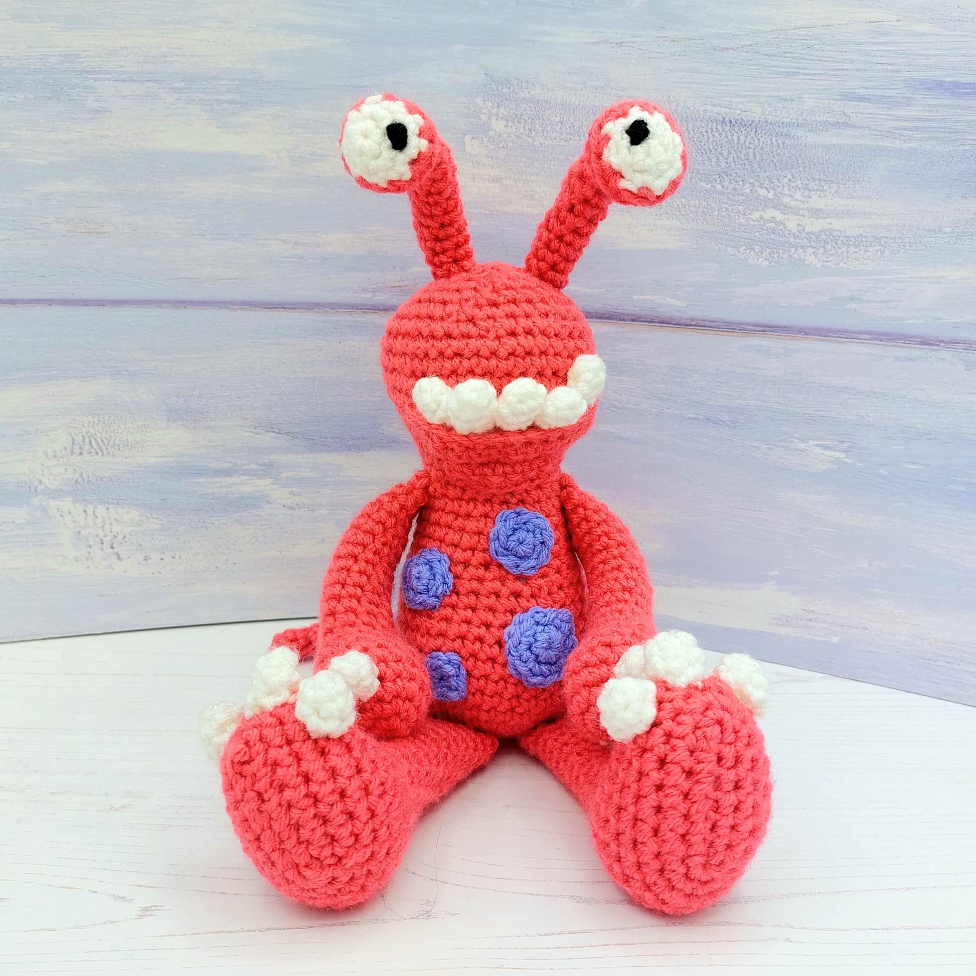 Stalk Eyed Monsters Amigurumi Crochet Pattern -  UK  Crochet  amigurumi, Crochet patterns amigurumi, Crochet monsters